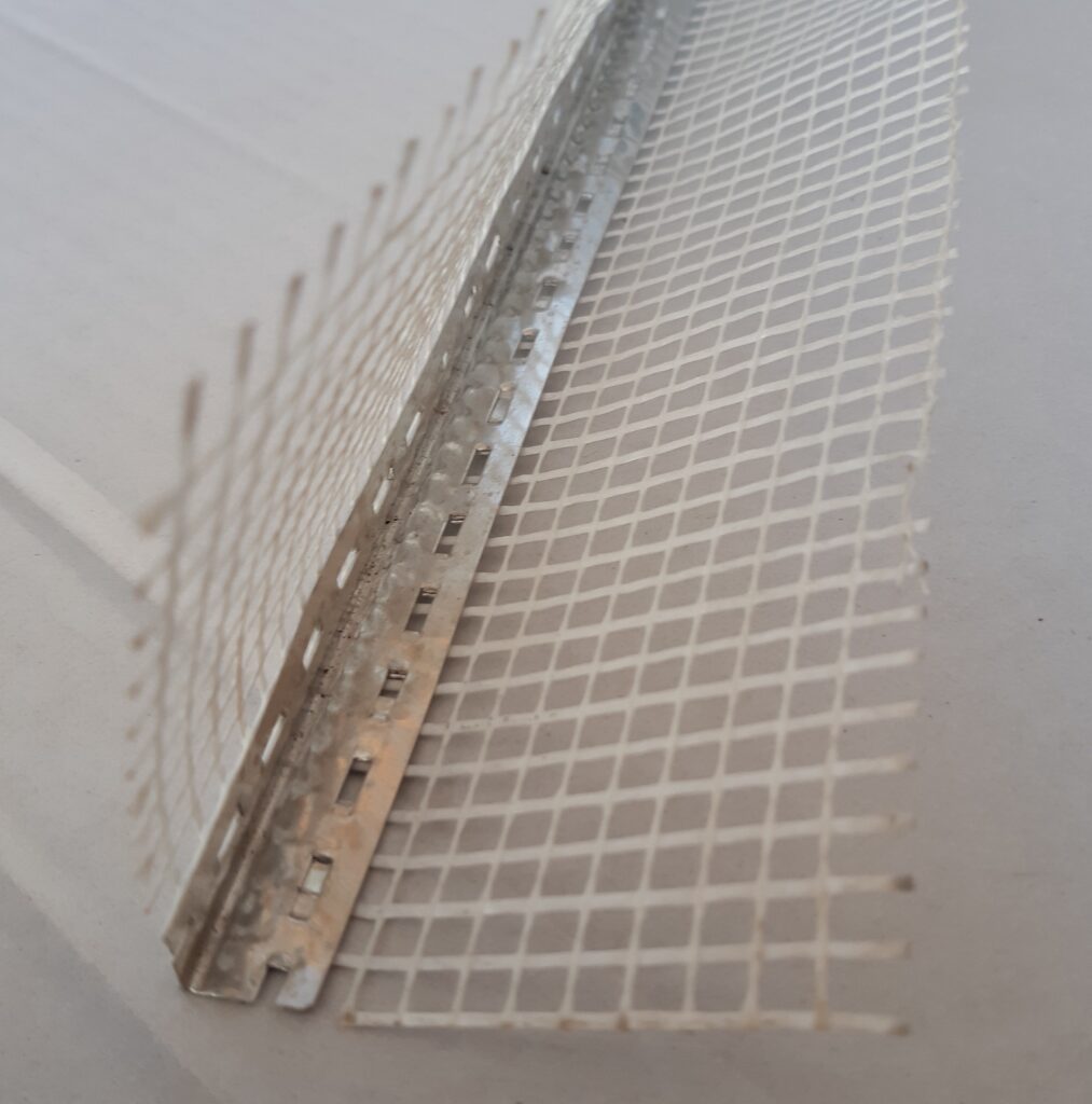 NAROŻNIK ALUMINIOWY METPOL Z SIATKĄ 7x7 3m 100szt.